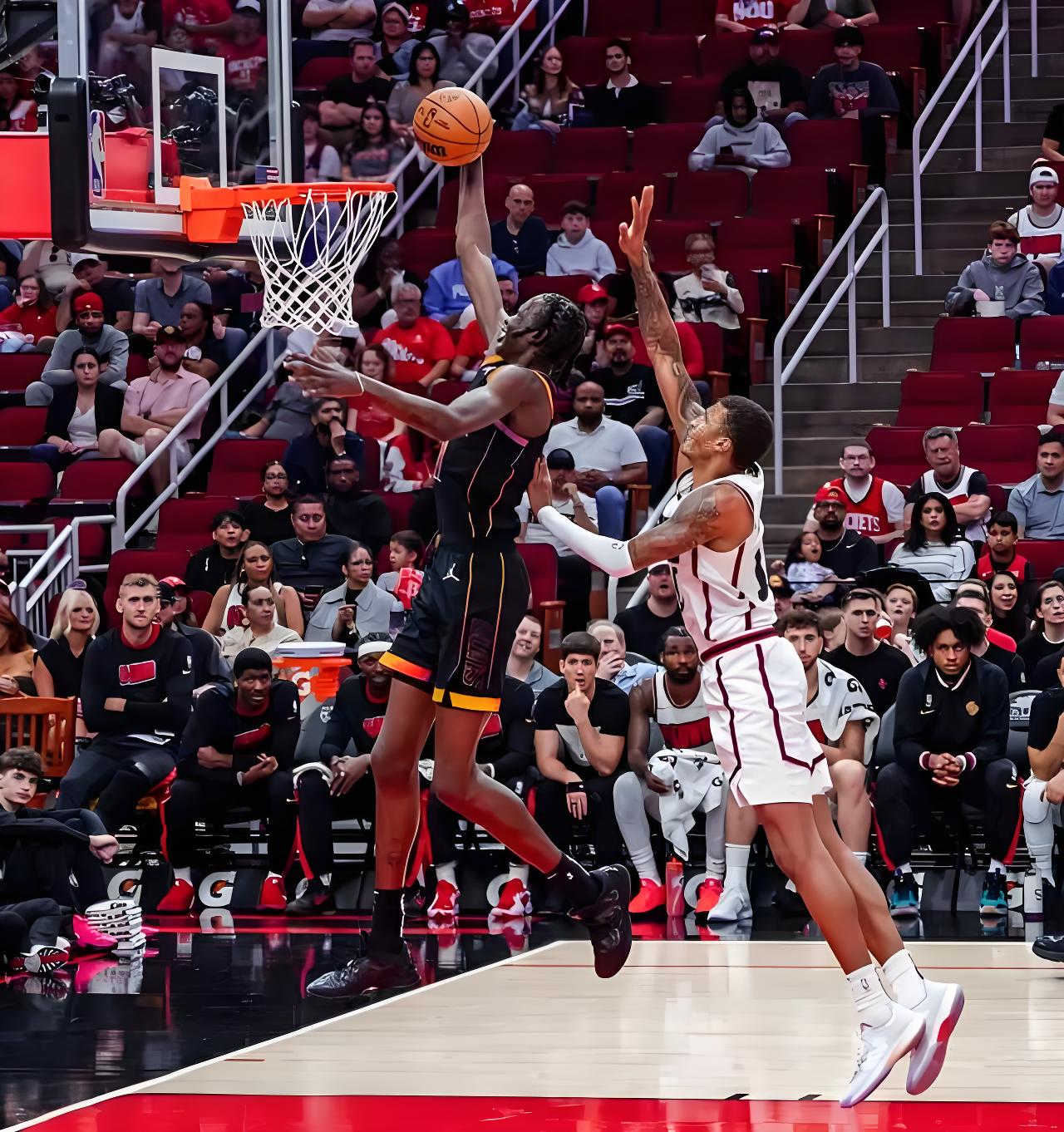 NBA常规赛今晚再迎强敌；休斯敦火箭内部沟通；主帅态度：态度坚定；纪律约束更严格的简单介绍