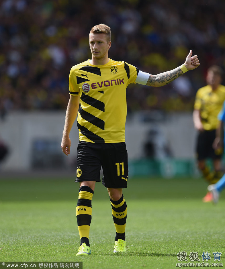 包含赛地聚焦：德国杯国际比赛日热度飙升，埃因霍温外线爆发，引发热议，年轻球员得到机会的词条