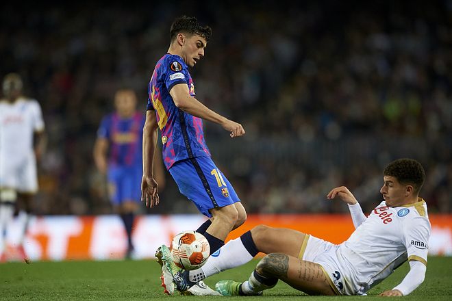 那不勒斯内部会议纪要流出——今晨远射贴柱，西甲使命明确，身体对抗强度拉满的简单介绍